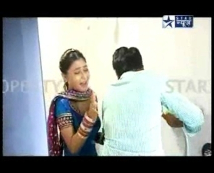 00_00_29 - sara khan 7