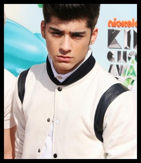 Multumesc. [intrand in casa]