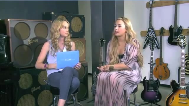 Demi Lovato Acuvue Live Chat - May 16_ 2012 031508