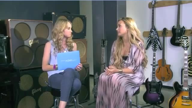 Demi Lovato Acuvue Live Chat - May 16_ 2012 031993