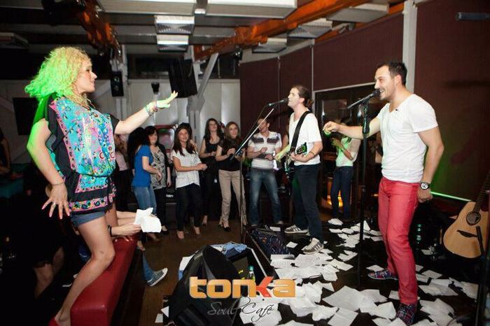 VEZI CA VINE ANTENA1:)))