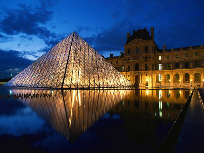 Pyramid_at_Louvre_Museum_Paris_France1 - paris