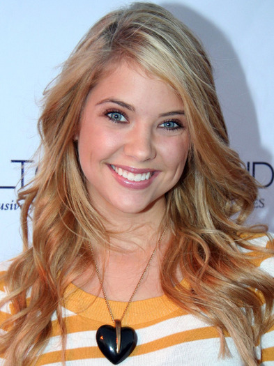 ♥Ashley Benson♥