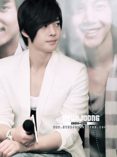 Ce vis ciudat,dar si frumos....:x - o Kim Hyun Joong in visul meu