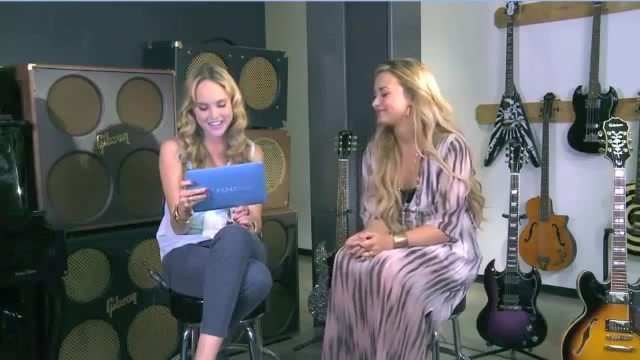 Demi Lovato Acuvue Live Chat - May 16_ 2012 037469