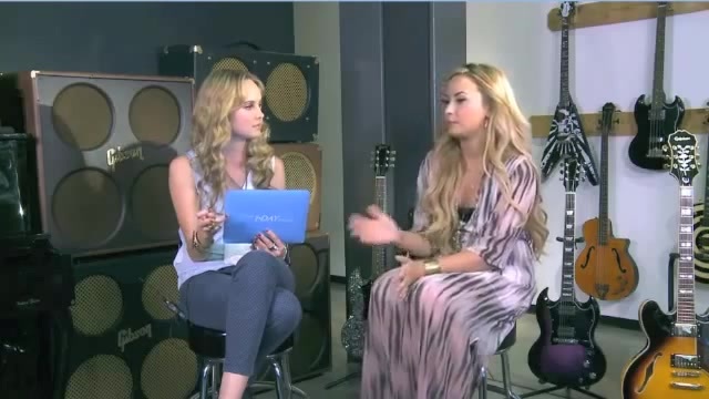 Demi Lovato Acuvue Live Chat - May 16_ 2012 038918