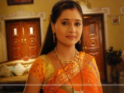 00_04_02 - B-Angad Hasija and Sara Khan - YouTube-B