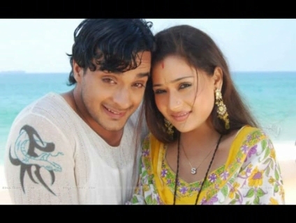 00_02_31 - sara khan 7