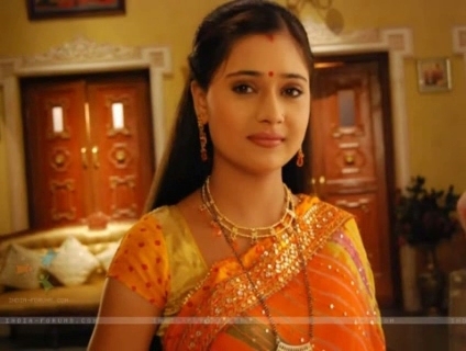 00_04_04 - sara khan 7
