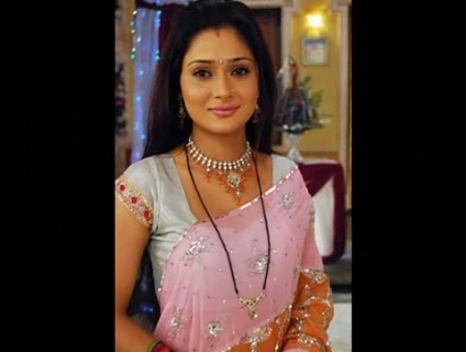 00_05_02 - sara khan 7