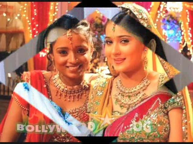 00_00_34 - sara khan 7