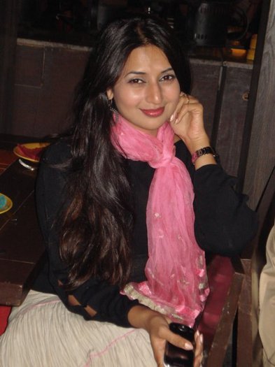 4 (14) - BMTD - Divyanka Tripathi - Picture Gallery