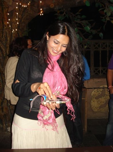 4 (16) - BMTD - Divyanka Tripathi - Picture Gallery