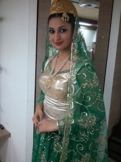 5 (17) - BMTD - Divyanka Tripathi - Picture Gallery