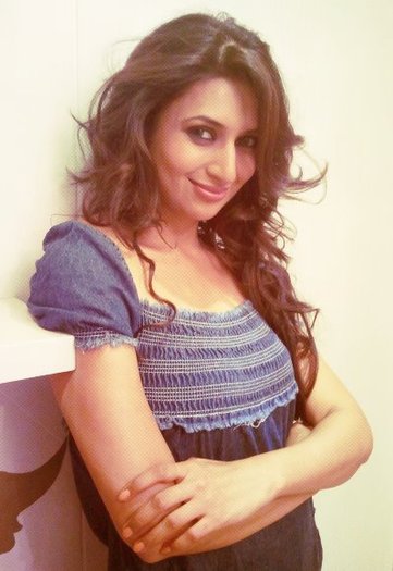 7 (2) - BMTD - Divyanka Tripathi - Picture Gallery