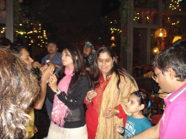 8 (12) - BMTD - Divyanka Tripathi - Picture Gallery