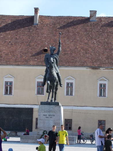 STATUIA LUI MIHAI VITEAZU - POZE DE PRIN ORAS ALBA IULIA