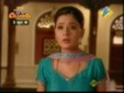 rammilayej-541399810217 - sara khan 7