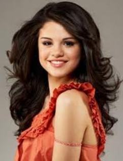 Selena gomez - care este mai frumoasa
