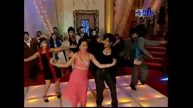 00_01_03 - sara khan 7