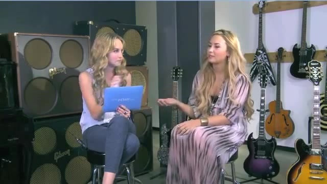 Demi Lovato Acuvue Live Chat - May 16_ 2012 051608