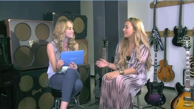 Demi Lovato Acuvue Live Chat - May 16_ 2012 051760