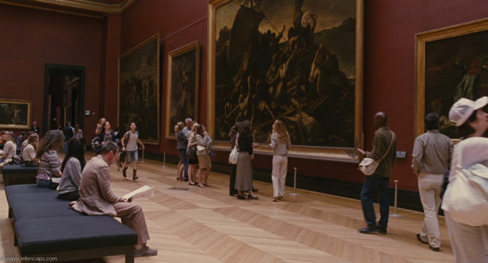 [Oana alerga pe holurile muzeului k disperata]