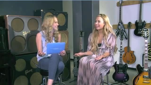 Demi Lovato Acuvue Live Chat - May 16_ 2012 055974