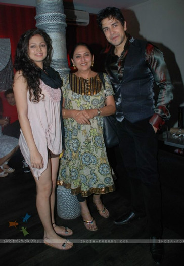 125070-drashti-dhami-and-anju-mahendroo-at-piyush-sachdev-birthday-bas