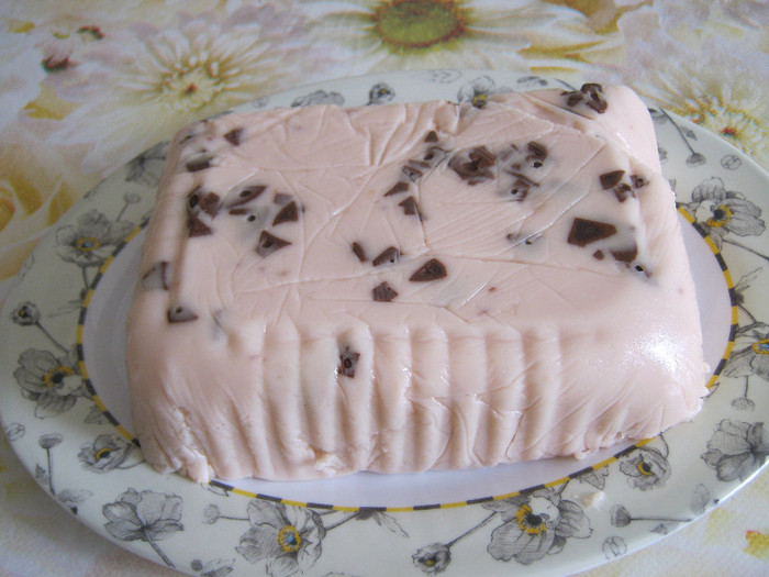 Tort de iaurt cu fructe; tort de iaurt
