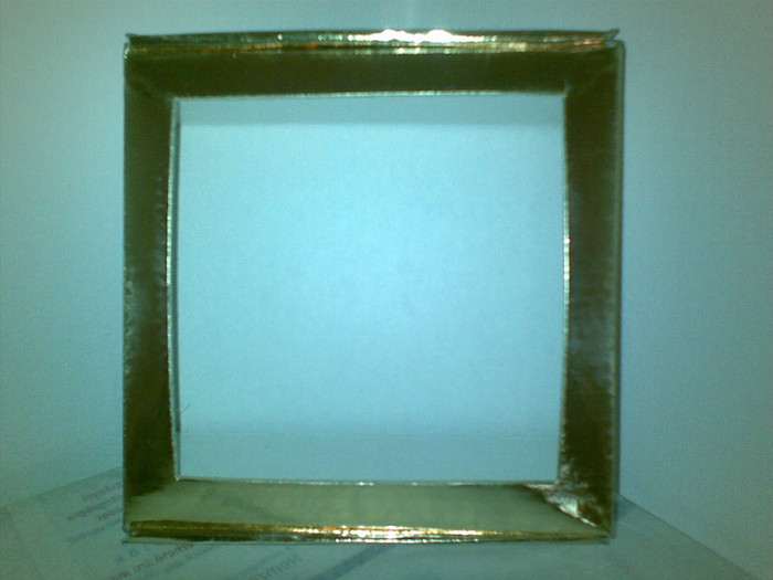 17052012(016) - cutii bomboane auri argintii
