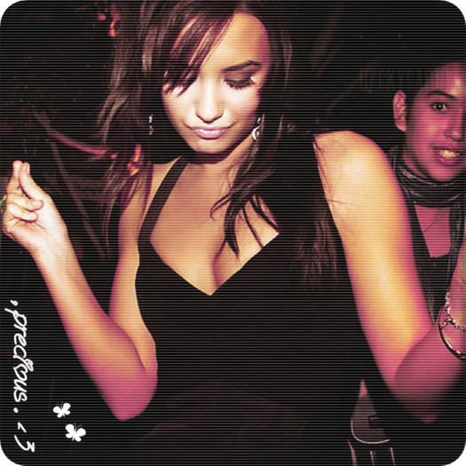 [si incepu sa danseze cu niste baieti]