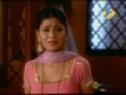 rammilayej-641358339404 - sara khan 8