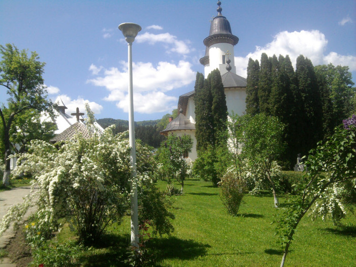 Varatec-manastire - Lacu Rosu-Bicaz-Mai 2012