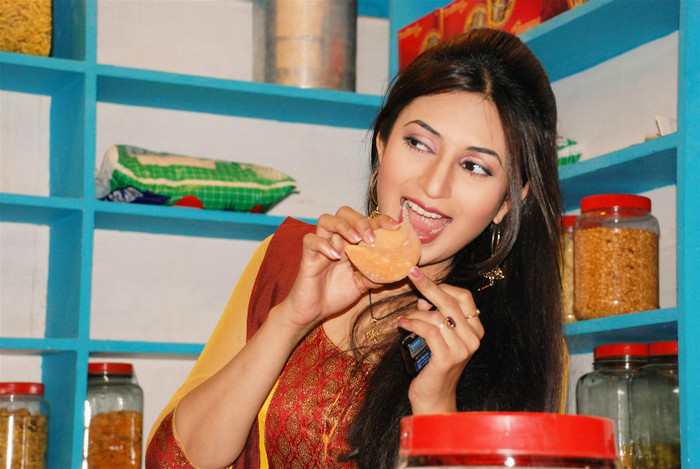 1 (28) - BMTD - Divyanka Tripathi - Picture Gallery