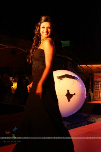 9 - BMTD - Divyanka Tripathi - Picture Gallery