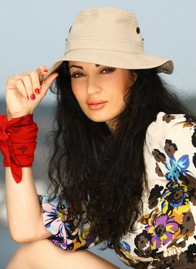 261693_239408886071248_230434776968659_1067655_3984158_n