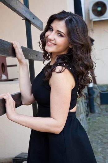 581051_302534273154720_51359548_n