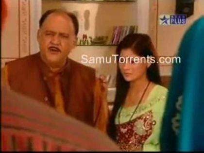 00_02_04 - sara khan 8