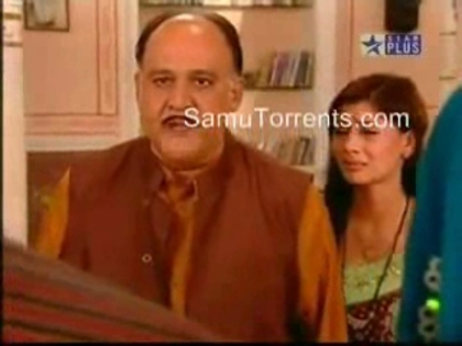 00_04_10 - sara khan 8