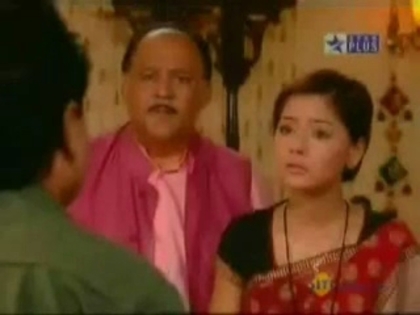 00_01_50 - sara khan 8