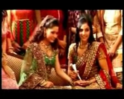 00_04_08 - sara khan 8