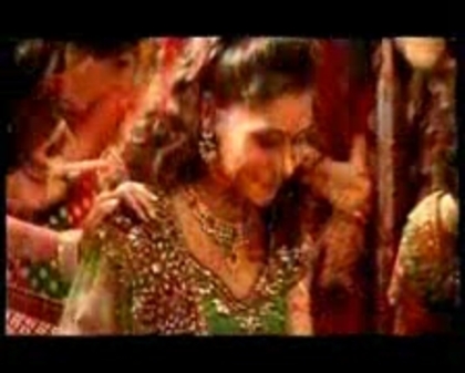 00_04_15 - sara khan 8