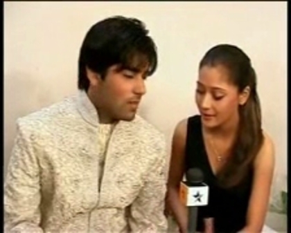 00_06_12 - sara khan 8