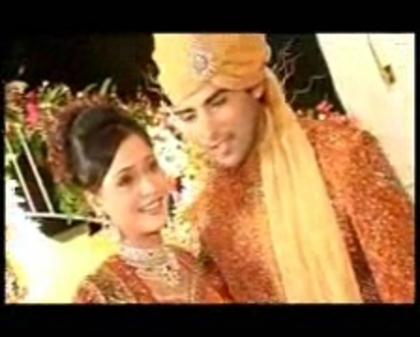 00_08_12 - sara khan 8