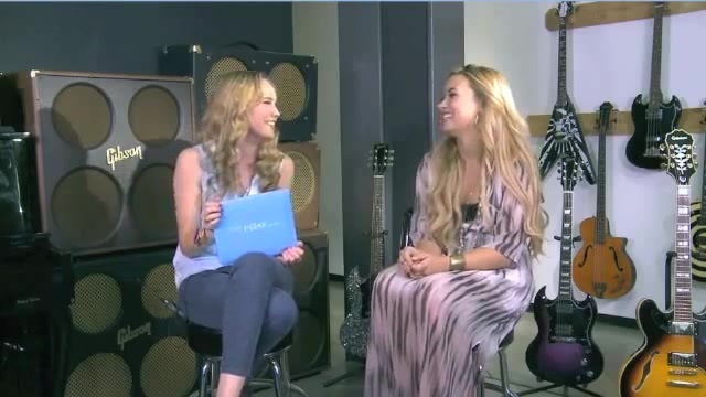 Demi Lovato Acuvue Live Chat - May 16_ 2012 074778