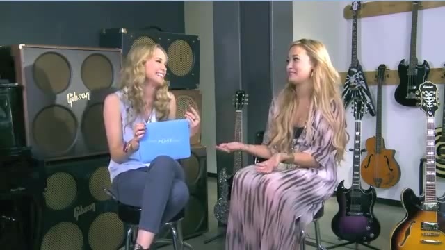 Demi Lovato Acuvue Live Chat - May 16_ 2012 075296