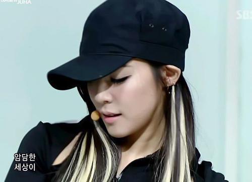 149480_156455174483828_100003580400128_191767_728260525_n_large - Tiffany o