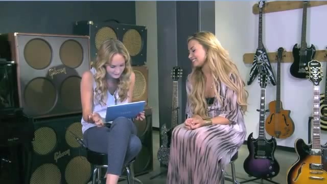 Demi Lovato Acuvue Live Chat - May 16_ 2012 075979