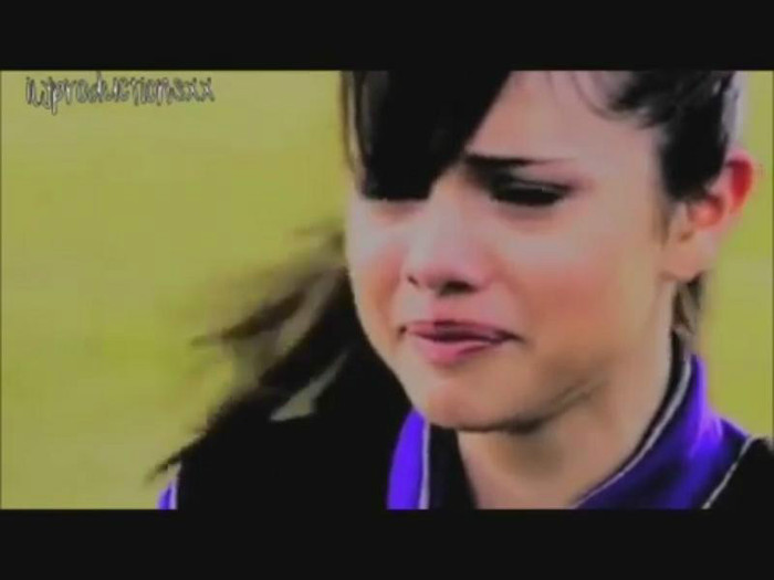 # bROOKE Aii plecat :((:((:((((( - x_-O07 Noaptea Cristalelor-SF